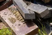Die Kosten des Abschieds: Ein Blick auf Bestattungskultur und Friedhofspflege