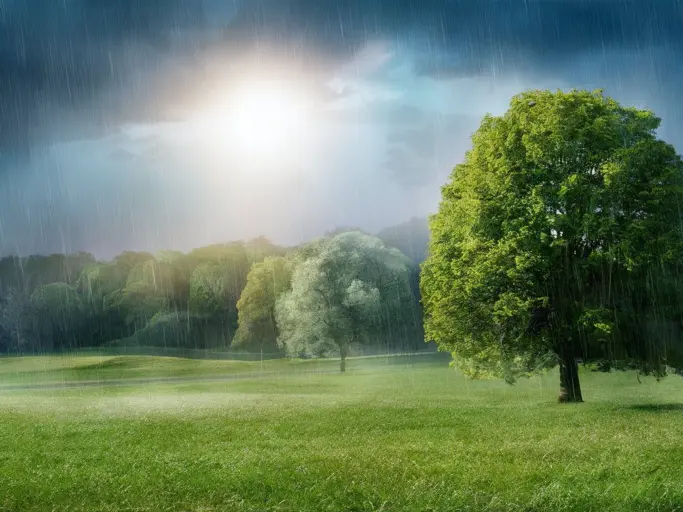 schone vertraumte landschaft es regnet stark im hi PtYILHfiQoSTj qf hmDpQ wM1 3BjGRZyF8LDnMnvGjw