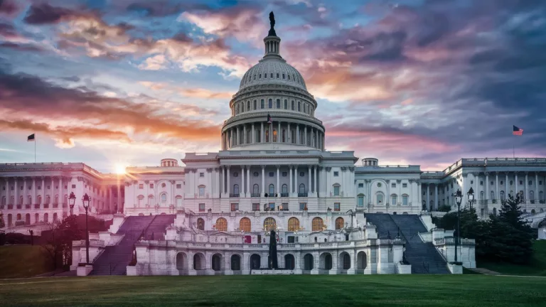 a striking image of the capitol building in the un ZWLmuoSgSOGri1JiPTMHBw aenHk84hQJGyU oP0xvQZw