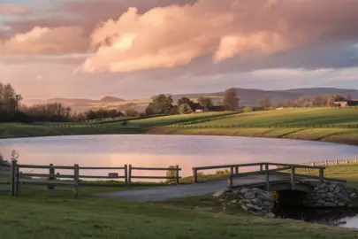 a serene and picturesque scene of trinkasserreserv vI39cCBjSRKTWncmD2XarA BHD0pxIOSpGTVK598ye6zA