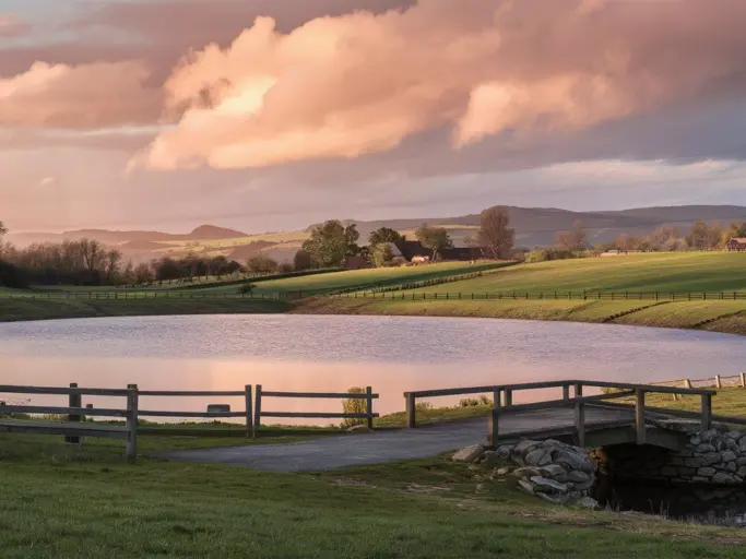 a serene and picturesque scene of trinkasserreserv vI39cCBjSRKTWncmD2XarA BHD0pxIOSpGTVK598ye6zA