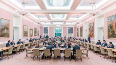 a photo of a grand well furnished meeting room fil EgF cl1OSVmSYD74KiqMzw iOgAflNzSJuMyZhgTNdeEw